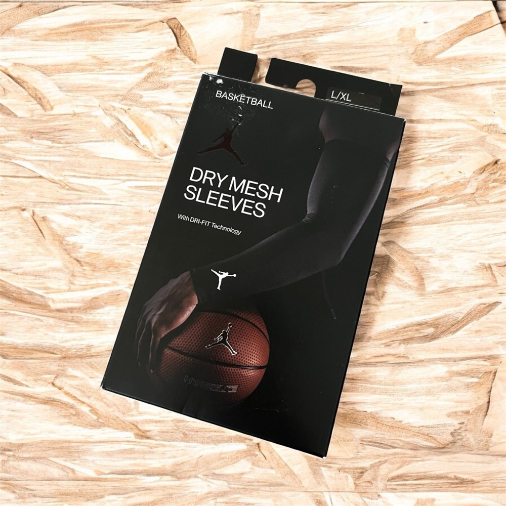 ✔️NIB✔️ NIKE JORDAN Shooter Dry Mesh Sleeves